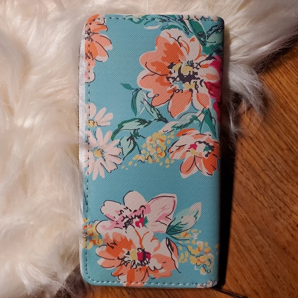 Wallets with Flowers and Skulls  ☠️ 💖
